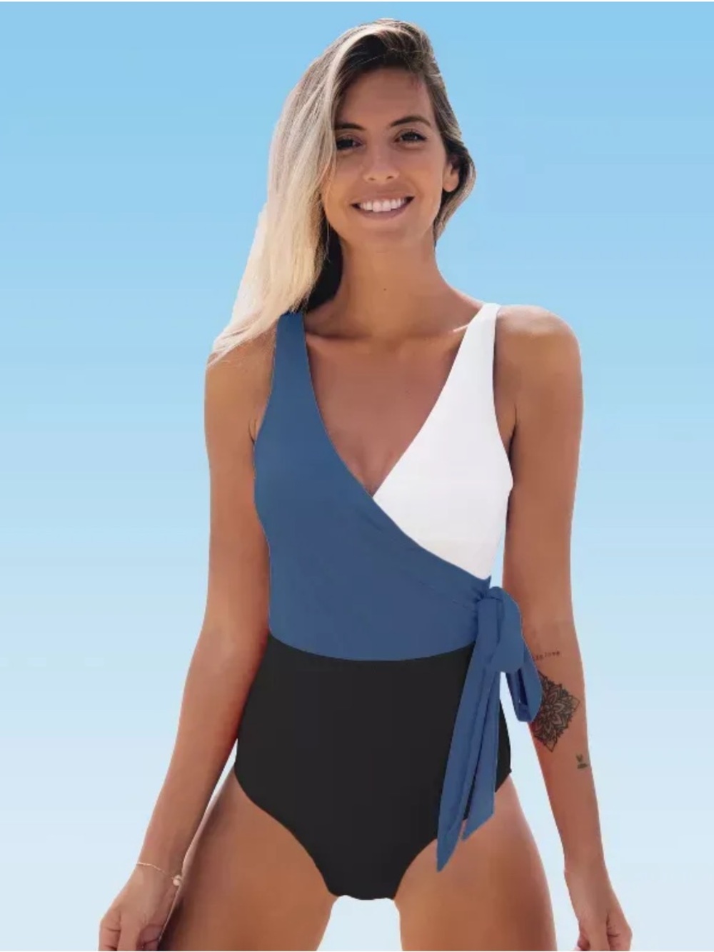 Cupshe Women’s Colorblock Tie-Side One-Piece Swimsuit